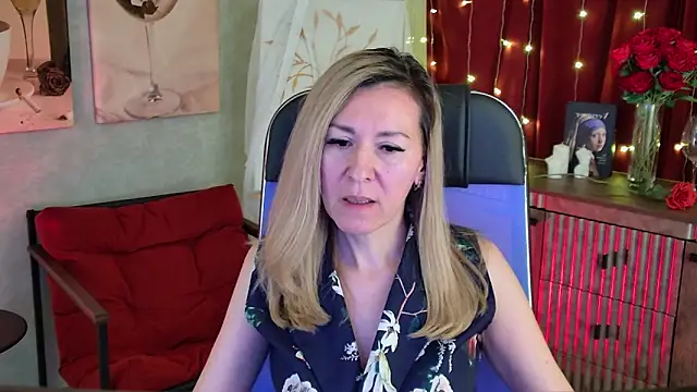 DonnaSmitth online show from April 2026 07:15:01 PM