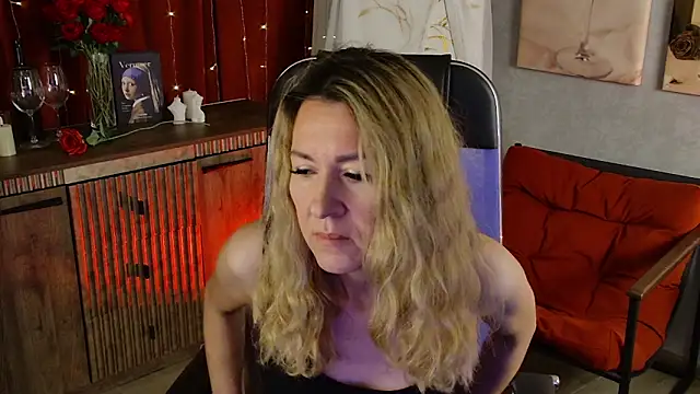 DonnaSmitth online show from May 2026 06:27:02 PM