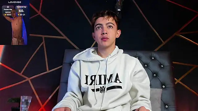 Lian Miller1  online show from December 2025 12:21:02 PM