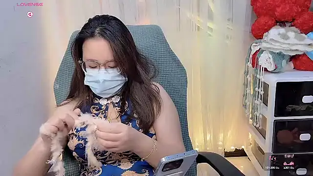 NEWONETO online show from November 2025 09:24:02 PM