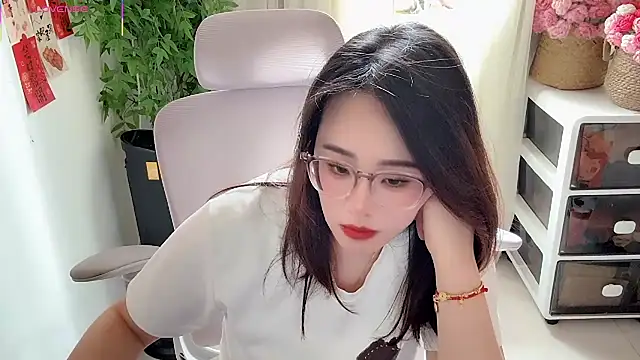 NEWONETO online show from May 2026 05:12:01 AM