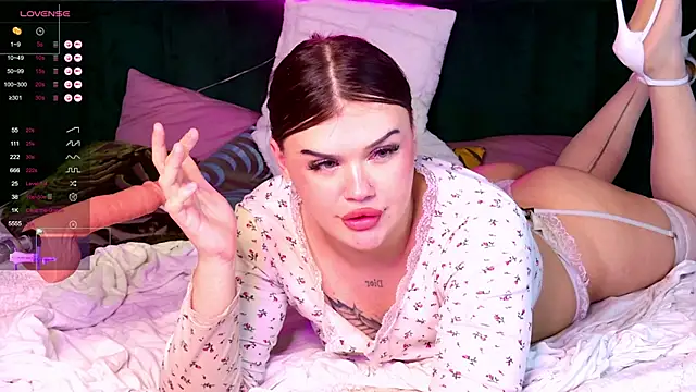 EvaaLane online show from May 2026 11:24:02 PM