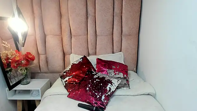 Issa Milf   online show from July 2026 01:15:01 PM