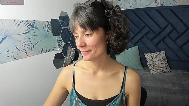 Valery More   online show from February 2026 03:15:02 PM
