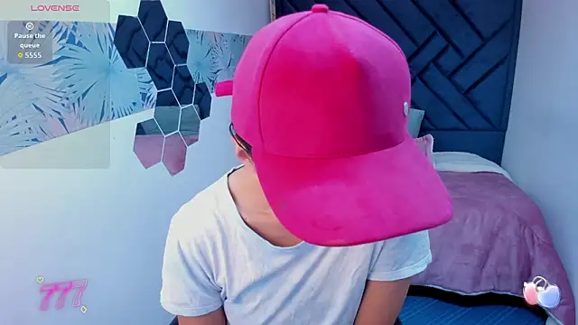 Valery More   online show from May 2026 01:19:01 PM
