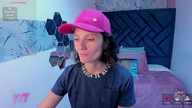 Valery More   online show from May 2026 01:18:02 PM