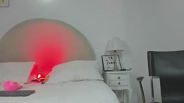 Snapshot of charlotte__queen chatting on October 2025 02:29:02 PM charlotte queen online show from October 2025 02:29:02 PM