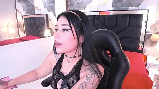 SusanVilla online show from May 2026 07:41:01 PM