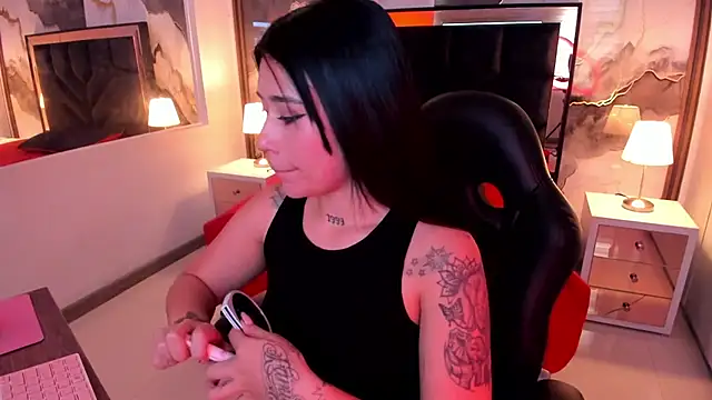 SusanVilla online show from May 2026 07:45:01 PM