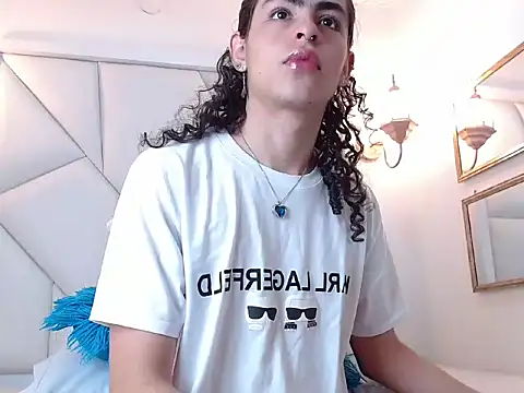 Samiwilliams online show from November 2025 04:09:01 PM