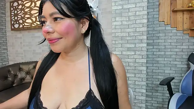 Snapshot of Alisonn_Doll chatting on January 2026 07:07:02 PM Alisonn Doll online show from January 2026 07:07:02 PM