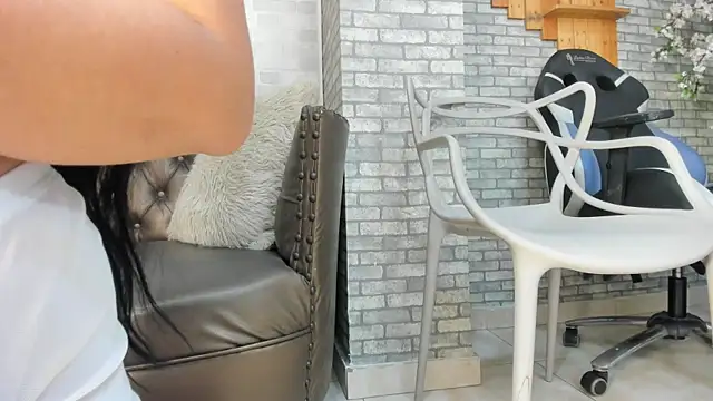 Snapshot of Alisonn_Doll chatting on February 2026 06:33:01 PM Alisonn Doll online show from February 2026 06:33:01 PM