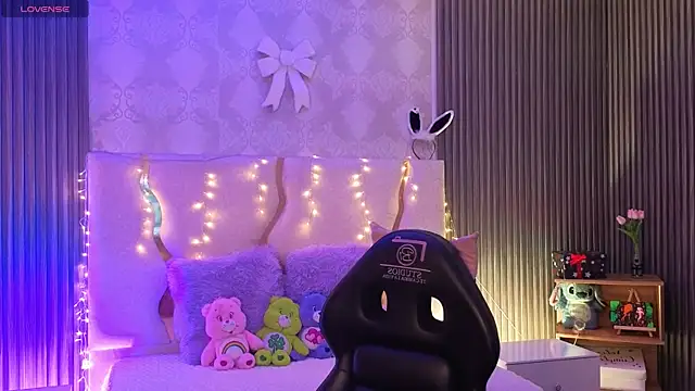 Ixchel tay online show from April 2026 04:10:02 AM