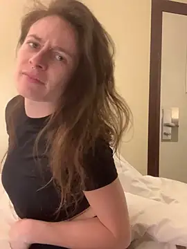 Snapshot of GoldenPussy1329 chatting on March 2026 02:18:01 AM GoldenPussy1329 online show from March 2026 02:18:01 AM