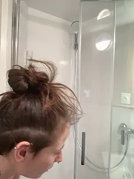 Snapshot of GoldenPussy1329 chatting on March 2026 10:29:02 AM GoldenPussy1329 online show from March 2026 10:29:02 AM