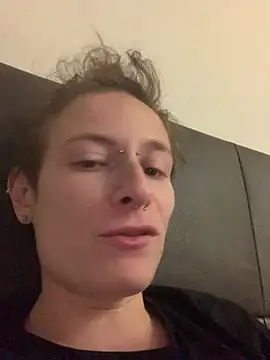 Snapshot of GoldenPussy1329 chatting on March 2026 10:10:02 PM GoldenPussy1329 online show from March 2026 10:10:02 PM