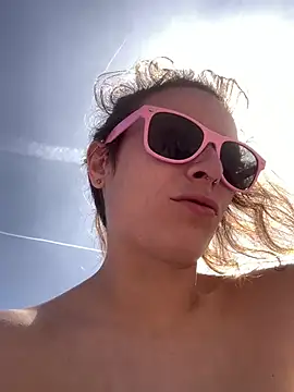 GoldenPussy1329 online show from April 2026 12:22:02 PM