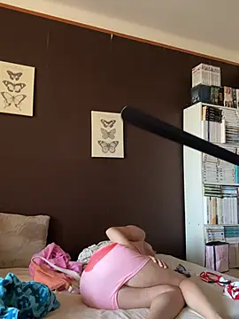 GoldenPussy1329 online show from June 2026 01:28:01 PM