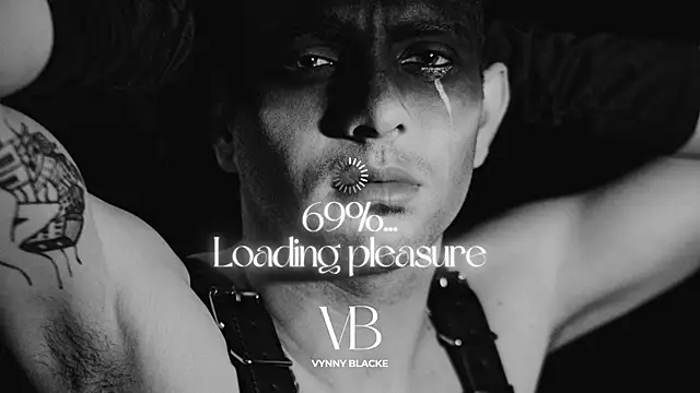 Snapshot of VynnyBlacke_ chatting on November 2025 10:45:02 PM VynnyBlacke online show from November 2025 10:45:02 PM