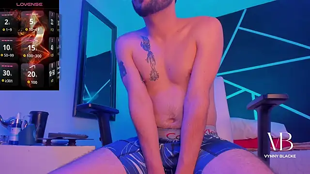 Snapshot of VynnyBlacke_ chatting on December 2025 09:27:01 AM VynnyBlacke online show from December 2025 09:27:01 AM