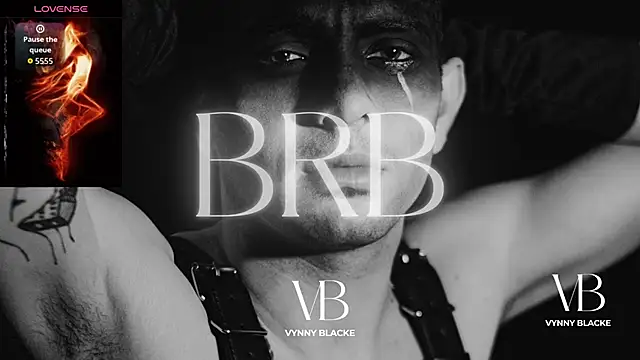 Snapshot of VynnyBlacke_ chatting on January 2026 03:33:01 AM VynnyBlacke online show from January 2026 03:33:01 AM