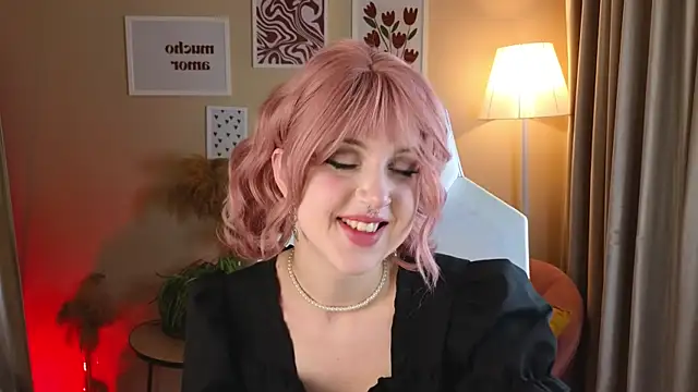 luna son online show from October 2025 09:14:02 PM