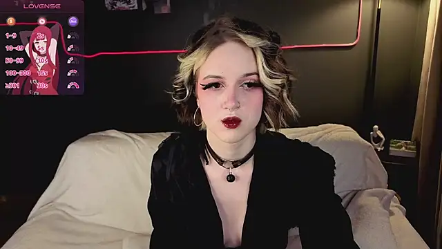 Snapshot of luna_son chatting on March 2026 09:20:02 PM luna son online show from March 2026 09:20:02 PM