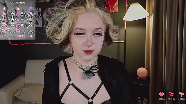 Snapshot of luna_son chatting on April 2026 10:21:02 PM luna son online show from April 2026 10:21:02 PM