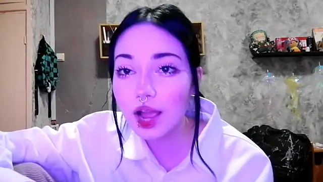 Snapshot of Beeping_Creature chatting on October 2025 02:38:01 PM Beeping Creature online show from October 2025 02:38:01 PM