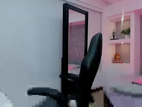 Maya Rivers online show from October 2025 04:22:01 AM