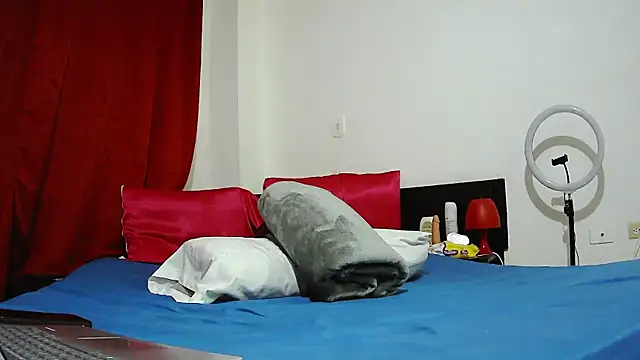 Snapshot of MissAsly chatting on November 2025 10:34:02 AM MissAsly online show from November 2025 10:34:02 AM