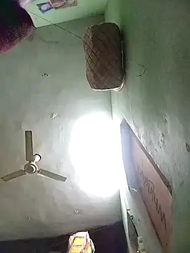 RED Queen 6 online show from November 2025 04:33:02 AM