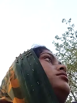 Snapshot of Na_shreya chatting on April 2026 12:31:01 AM Na shreya online show from April 2026 12:31:01 AM