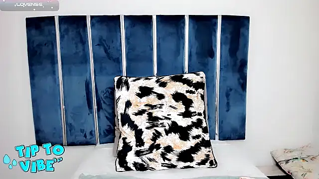 INDIANROMANCE online show from February 2025 10:03:02 PM