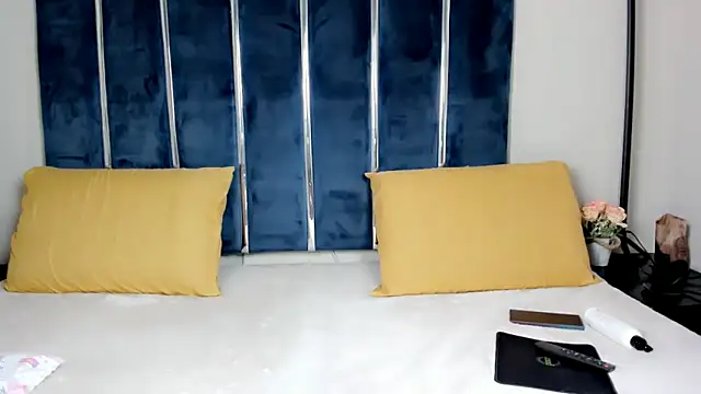 INDIANROMANCE online show from October 2025 07:46:02 PM