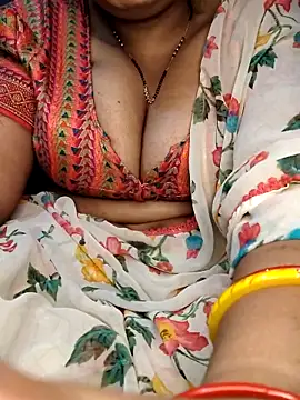 Snapshot of Hot__bhabhi_99 chatting on April 2026 03:48:02 AM Hot bhabhi 99 online show from April 2026 03:48:02 AM
