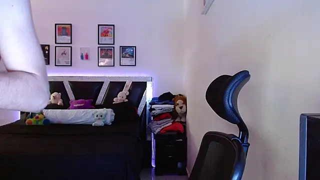 Snapshot of Sebasxxl12 chatting on February 2026 05:40:02 PM Sebasxxl12 online show from February 2026 05:40:02 PM