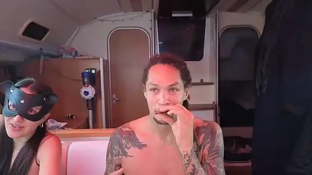 Monk and Mia online show from December 2025 05:16:01 AM