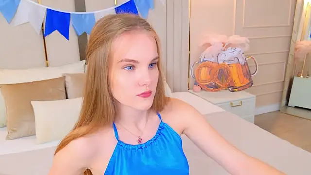 Lili Lohan online show from October 2025 05:11:02 PM