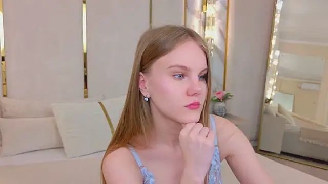 Lili Lohan online show from June 2026 05:09:01 AM