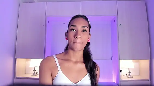 Snapshot of AnahiCollins chatting on February 2026 11:39:01 AM AnahiCollins online show from February 2026 11:39:01 AM