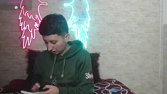 Snapshot of Gaby_and_Mei chatting on September 2025 04:17:02 AM Gaby and Mei online show from September 2025 04:17:02 AM