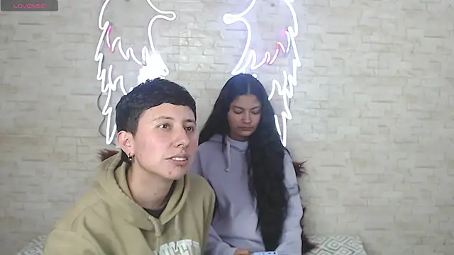 Snapshot of Gaby_and_Mei chatting on October 2025 04:09:01 AM Gaby and Mei online show from October 2025 04:09:01 AM