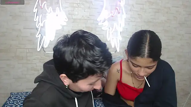 Snapshot of Gaby_and_Mei chatting on November 2025 03:39:02 AM Gaby and Mei online show from November 2025 03:39:02 AM