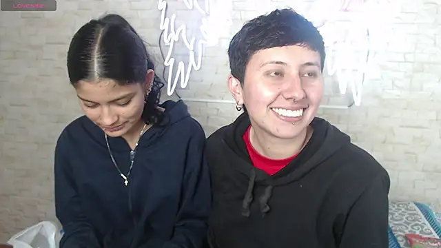 Snapshot of Gaby_and_Mei chatting on November 2025 03:29:02 AM Gaby and Mei online show from November 2025 03:29:02 AM