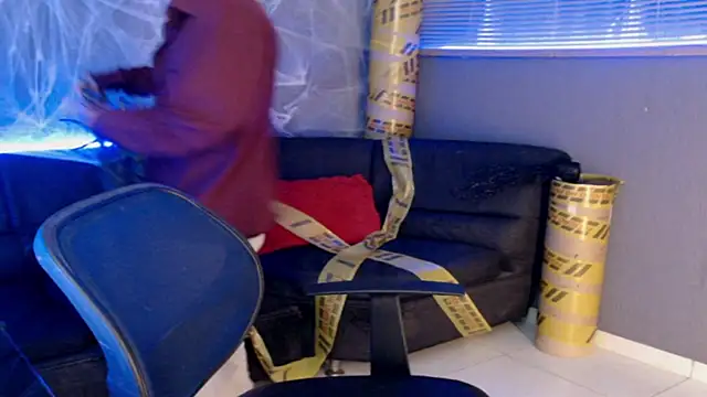 Snapshot of Kuregari_xs chatting on October 2025 03:30:01 AM Kuregari xs online show from October 2025 03:30:01 AM