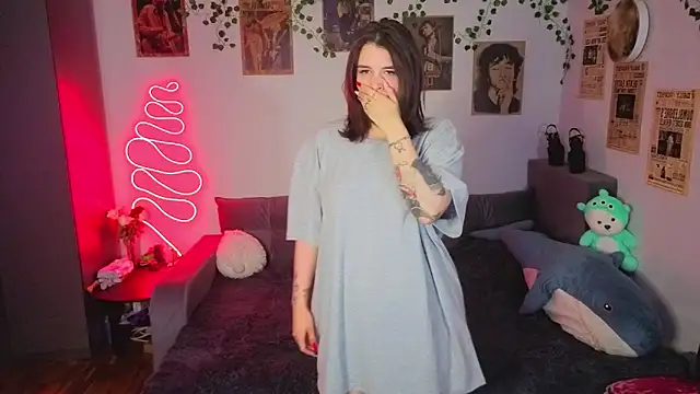 Snapshot of kira_kick chatting on October 2025 06:31:01 PM kira kick online show from October 2025 06:31:01 PM