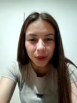 EmmaValencia  online show from October 2025 04:46:01 AM