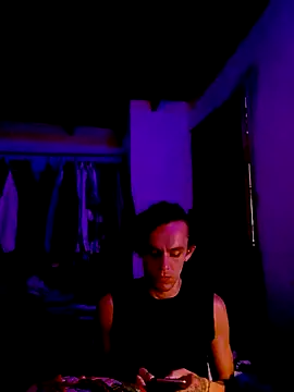 Snapshot of monroedelrey chatting on December 2025 10:14:01 PM monroedelrey online show from December 2025 10:14:01 PM