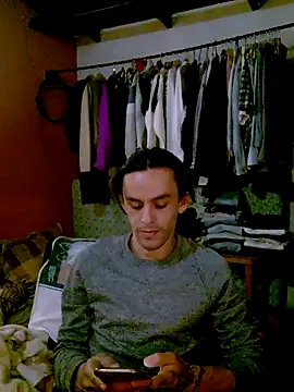 Snapshot of monroedelrey chatting on December 2025 02:35:02 PM monroedelrey online show from December 2025 02:35:02 PM